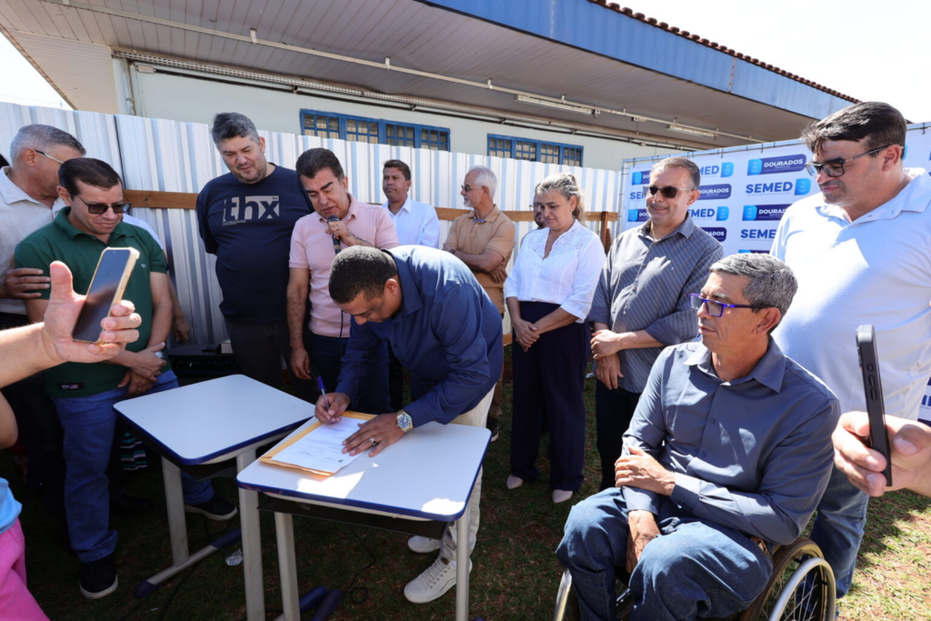 Prefeitura inicia construção de 3 salas de aula no Jardim Guaicurus e ataca déficit de vagas Prefeitura inicia construção de 3 salas de aula no Jardim Guaicurus e ataca déficit de vagas