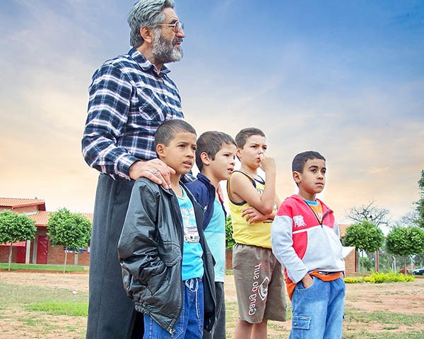 Comunidade realiza nesta quinta-feira “Terço pelo Retorno do amigo Armando Catrana” para Três Lagoas Comunidade realiza nesta quinta-feira “Terço pelo Retorno do amigo Armando Catrana” para Três Lagoas