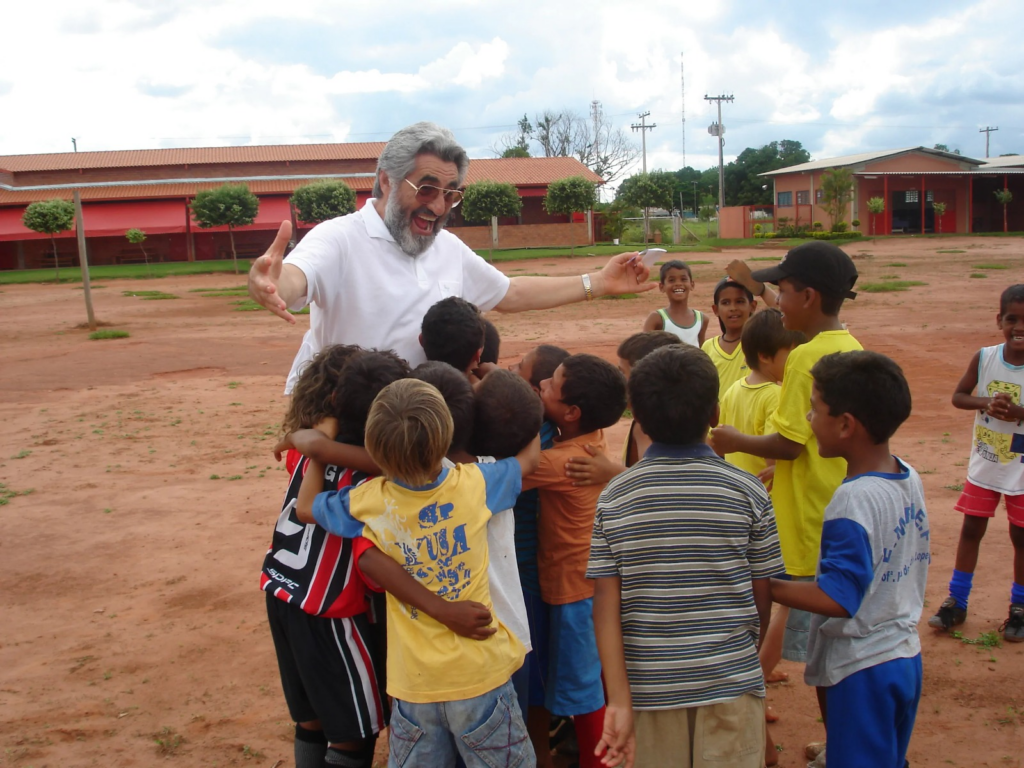 Comunidade realiza nesta quinta-feira “Terço pelo Retorno do amigo Armando Catrana” para Três Lagoas Comunidade realiza nesta quinta-feira “Terço pelo Retorno do amigo Armando Catrana” para Três Lagoas