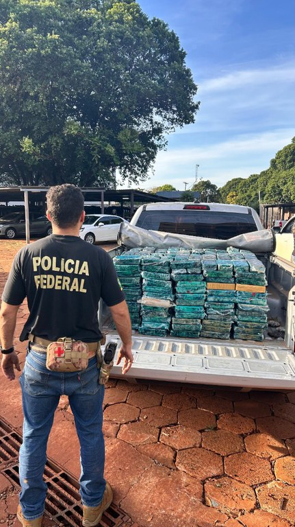 PF apreende 745 kg de cocaína e realiza prisões em flagrante em Campo Grande PF apreende 745 kg de cocaína e realiza prisões em flagrante em Campo Grande