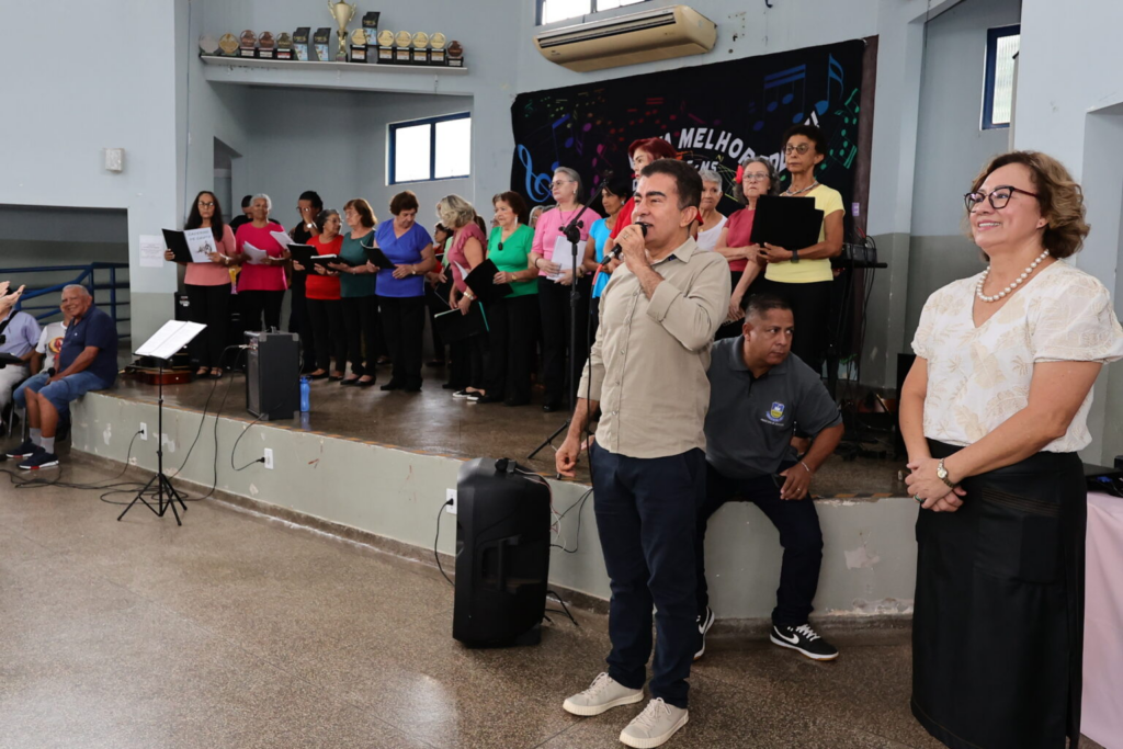 Prefeitura adere ao “Conectando Gerações” para fortalecer laços entre jovens e idosos Prefeitura adere ao “Conectando Gerações” para fortalecer laços entre jovens e idosos