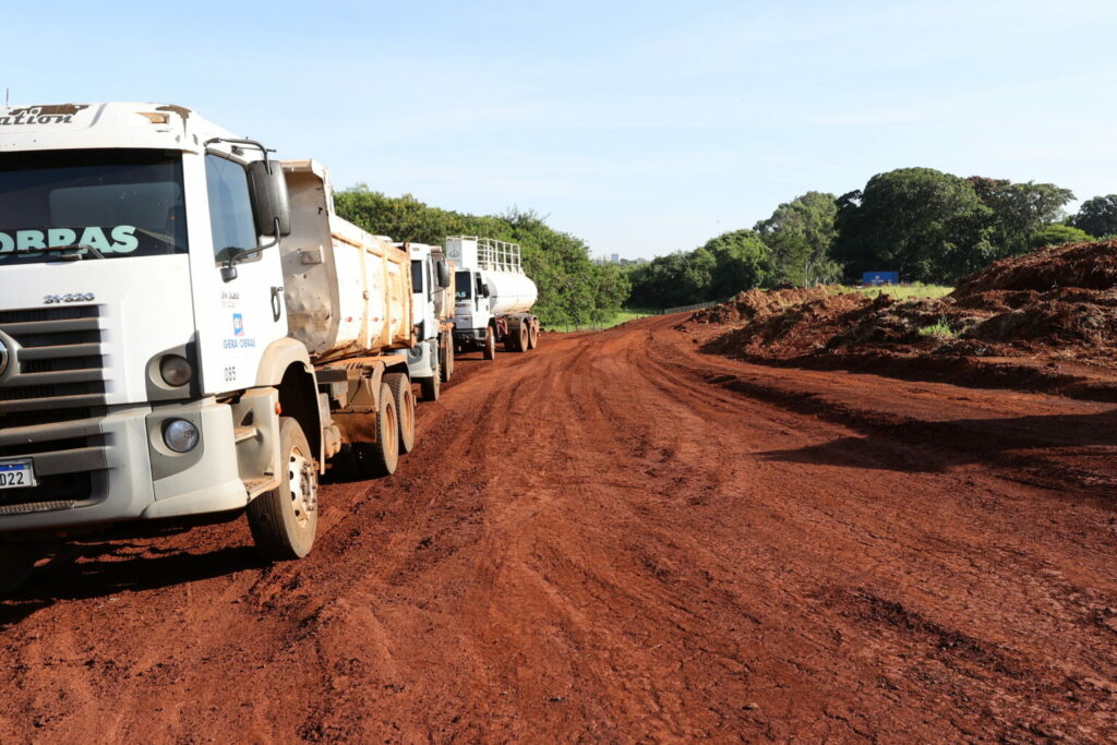 Prefeitura inicia obra de avenida que vai transformar região do Parque Arnulpho Fioravante