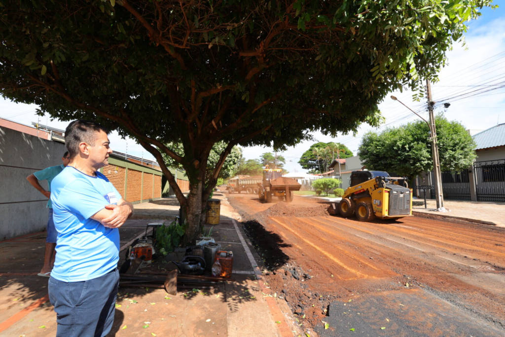 Prefeitura avança com operação tapa-buracos no Jardim Maracanã e mais 4 bairros Prefeitura avança com operação tapa-buracos no Jardim Maracanã e mais 4 bairros