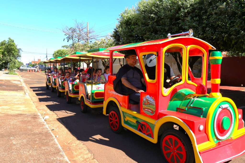 Prefeitura leva alegria ao Ceim Professor Guilherme para celebrar Dia do Circo