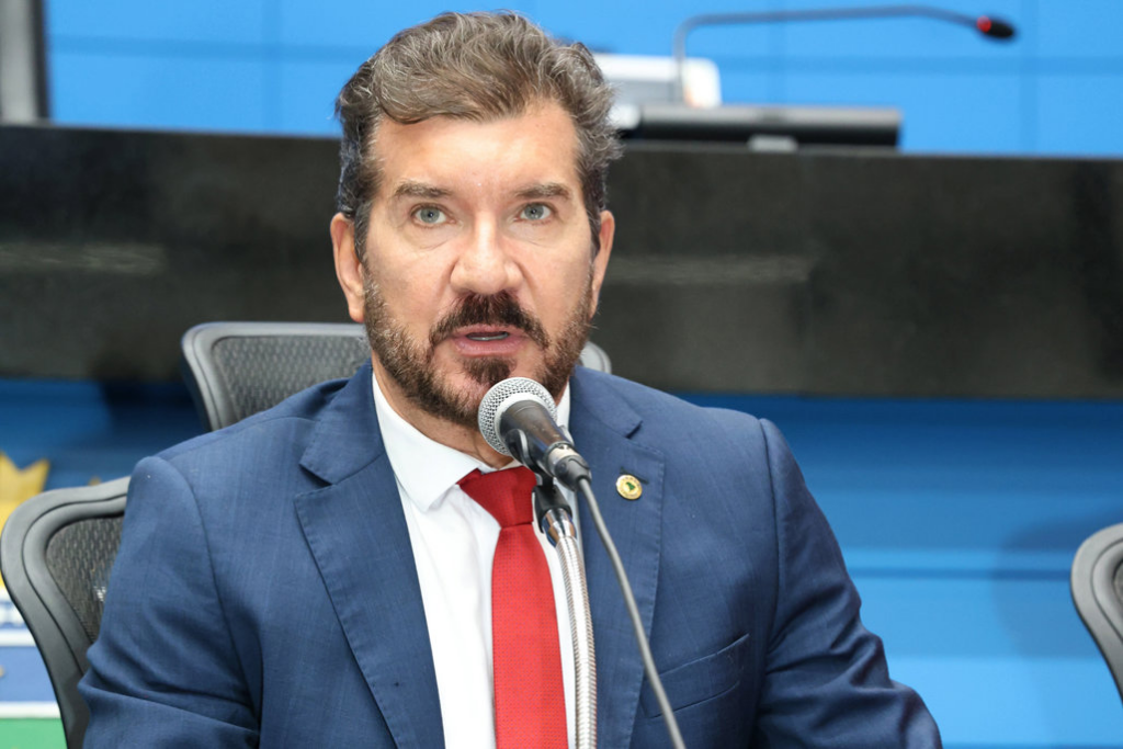 Audiência pública expõe avanço da hidrovia Paraguai–Paraná e alerta para risco ambiental no Pantanal