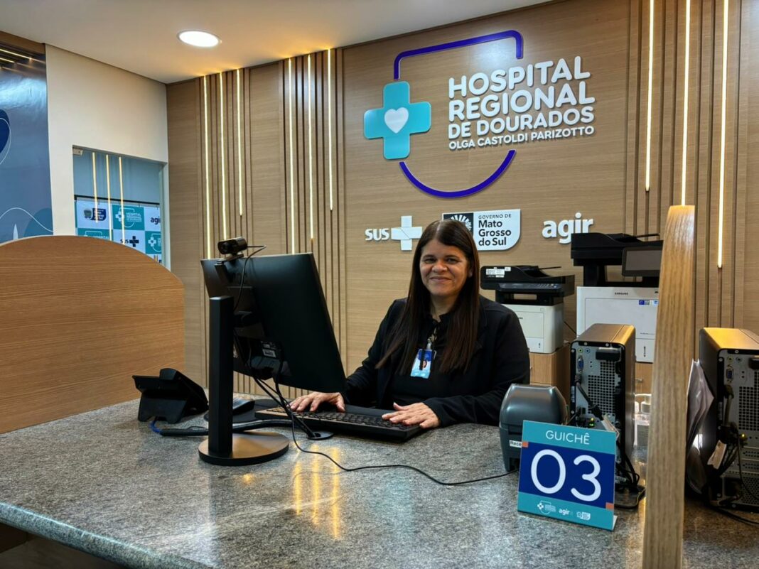 Edite Pereira Valério, atendente na recepção do HRD