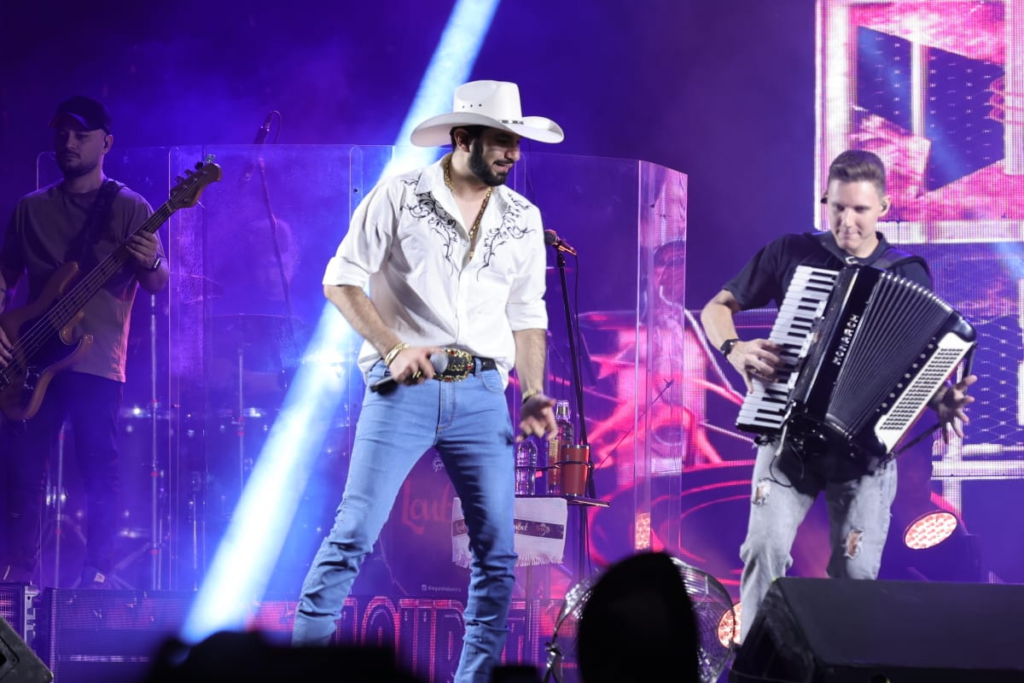 Com público recorde, Marçal abre 2ª Festa da Páscoa e destaca parcerias por Dourados  