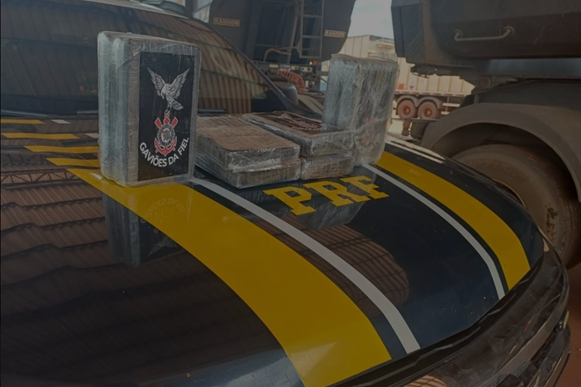 Cocaína de R$ 100 milhões tem logo da “Gaviões da Fiel” estampada Cocaína de R$ 100 milhões tem logo da “Gaviões da Fiel” estampada