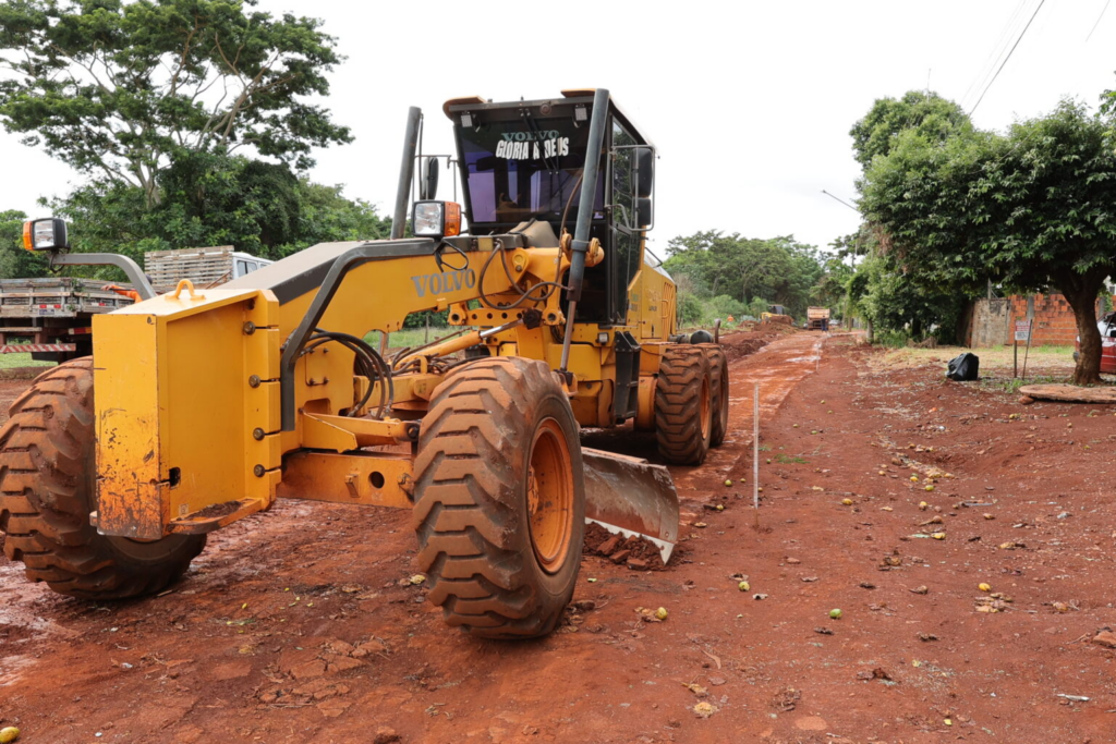 Prefeitura inicia pavimentação e intervenção contra alagamentos no mosteiro