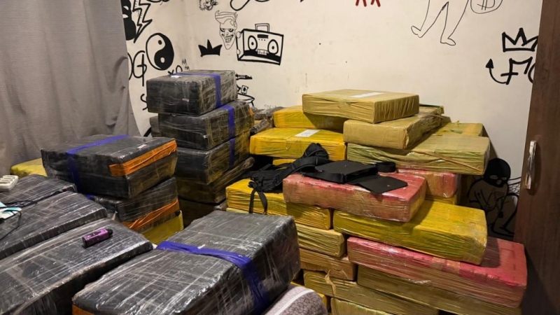 Droga escondida na casa - Foto: Polícia Civil