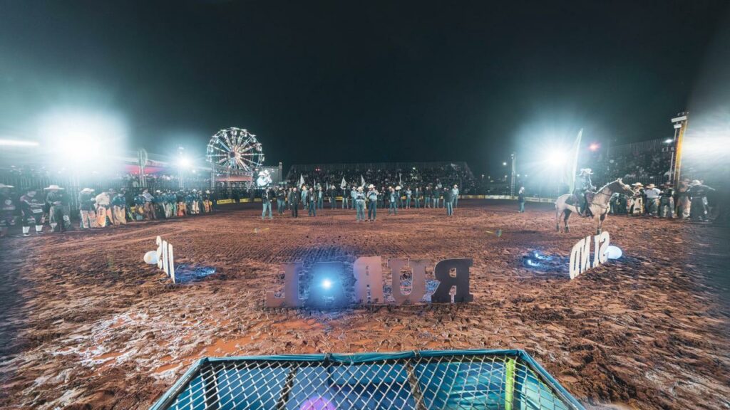 Rodeio termina com arena completamente lotada e definição dos campeões