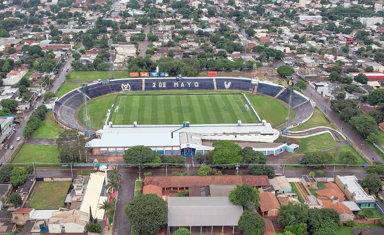 Santos desembarca em Ponta Porã e torcida faz festa para Neymar