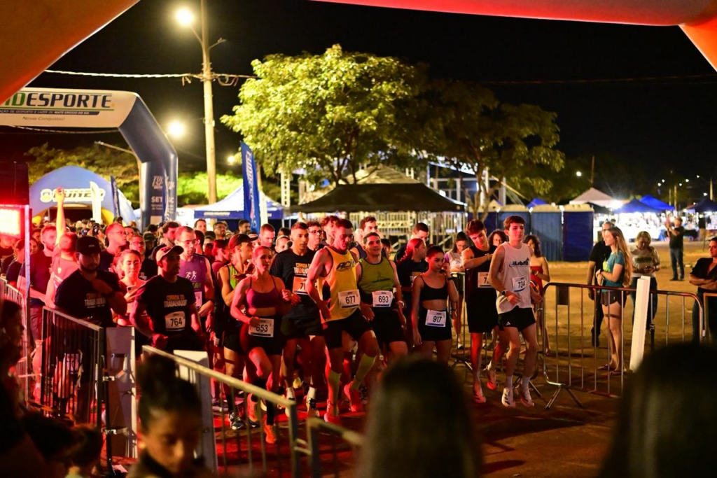 Corrida do Trabalhador reuniu esporte e lazer em edição noturna em Dourados