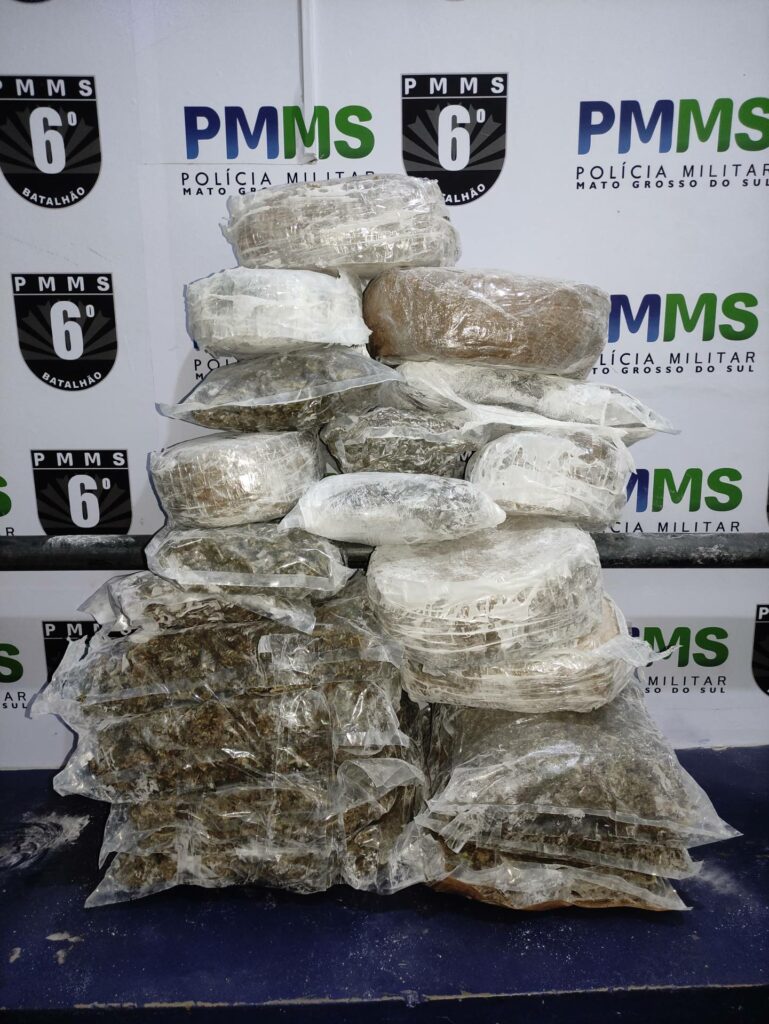 PM apreende 47 kg de skunk em Corumbá e prende 4 pessoas