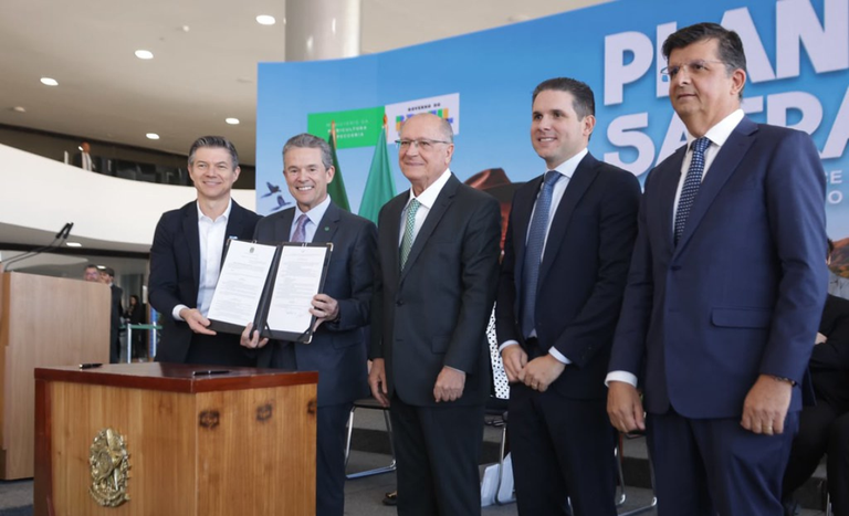 Plano Safra 2026/2027 destina R$ 525,1 bilhões em crédito para fortalecer quem produz Plano Safra 2026/2027 destina R$ 525,1 bilhões em crédito para fortalecer quem produz
