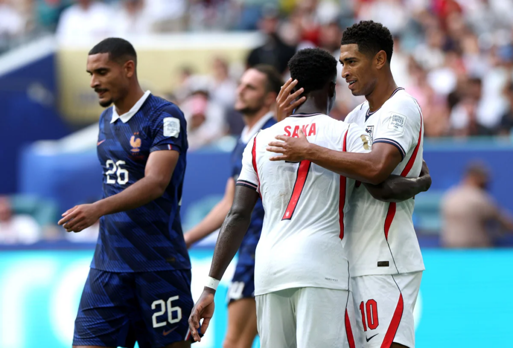 Em jogão com 10 gols Inglaterra atropela a França e fica com 3º lugar Em jogão com 10 gols Inglaterra atropela a França e fica com 3º lugar