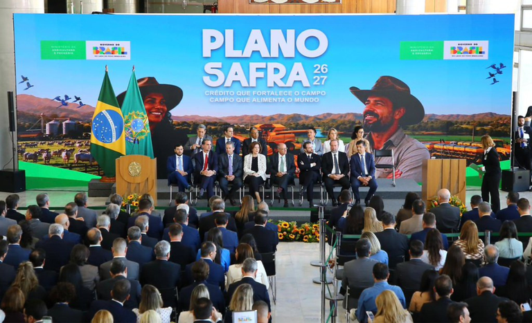 Plano Safra 2026/2027 destina R$ 525,1 bilhões em crédito para fortalecer quem produz Plano Safra 2026/2027 destina R$ 525,1 bilhões em crédito para fortalecer quem produz