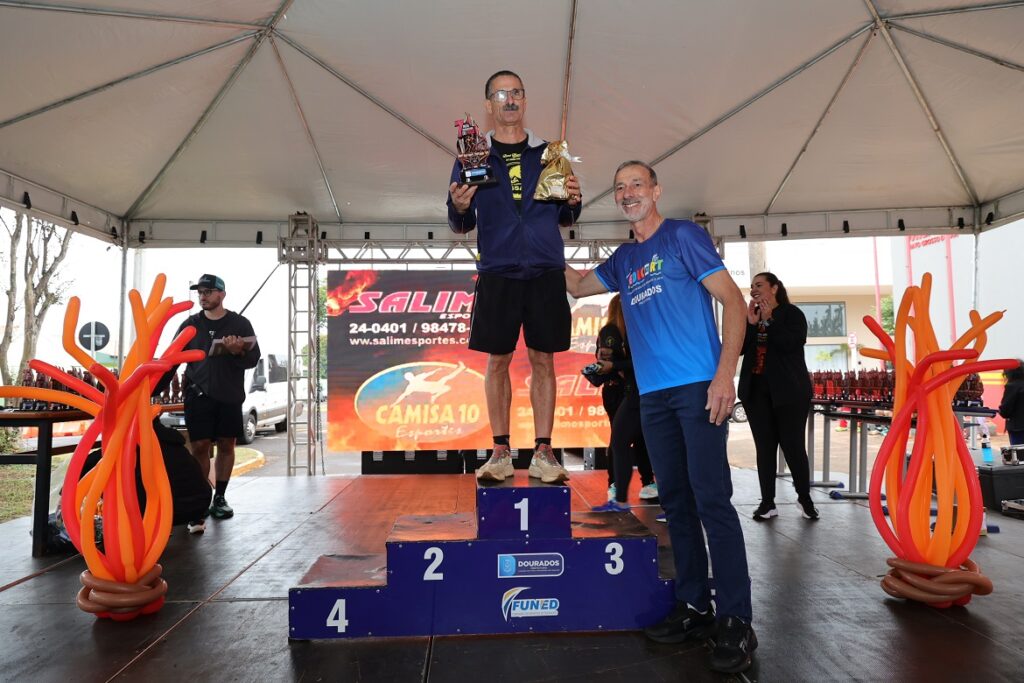 Douradenses superam adversários e vencem sétima edição da Meia Maratona do Fogo Douradenses superam adversários e vencem sétima edição da Meia Maratona do Fogo