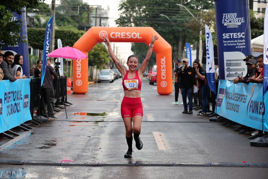 Douradenses superam adversários e vencem sétima edição da Meia Maratona do Fogo Douradenses superam adversários e vencem sétima edição da Meia Maratona do Fogo