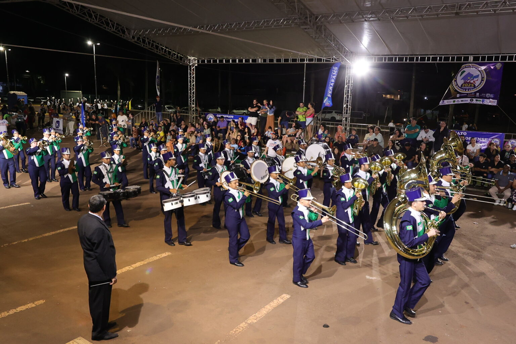 Dourados recebe 32 cidades para o Campeonato Sul-Mato-Grossense de Bandas e Fanfarras neste sábado Dourados recebe 32 cidades para o Campeonato Sul-Mato-Grossense de Bandas e Fanfarras neste sábado