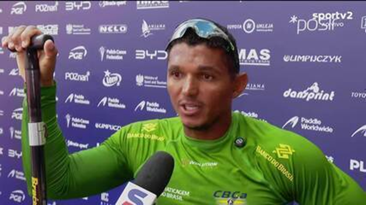 Ouro no Mundial de Canoagem é de Isaquias Queiroz Ouro no Mundial de Canoagem é de Isaquias Queiroz