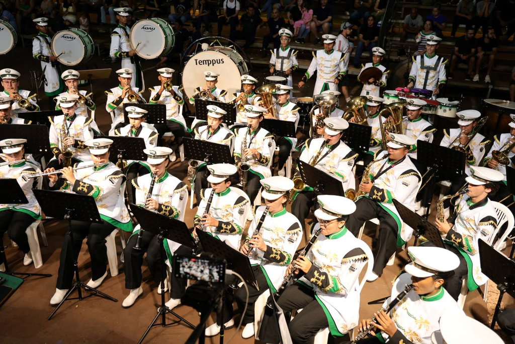 Prefeito destaca orgulho de Dourados durante Campeonato Estadual de Bandas e Fanfarras Prefeito destaca orgulho de Dourados durante Campeonato Estadual de Bandas e Fanfarras