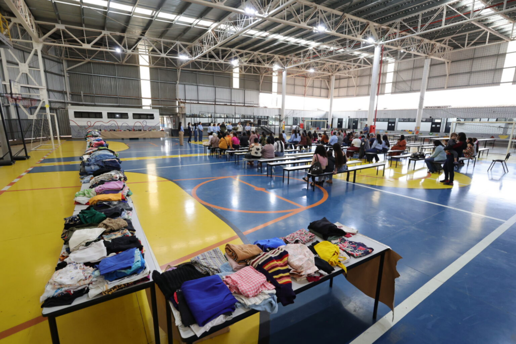 Prefeitura supera 26 mil peças doadas na Campanha do Agasalho e ações seguem em agosto Prefeitura supera 26 mil peças doadas na Campanha do Agasalho e ações seguem em agosto