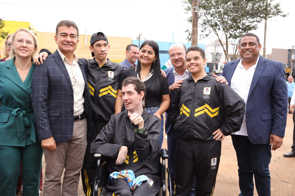 Prefeito acende “Chama da Pátria” e reforça cidadania durante solenidade Prefeito acende “Chama da Pátria” e reforça cidadania durante solenidade